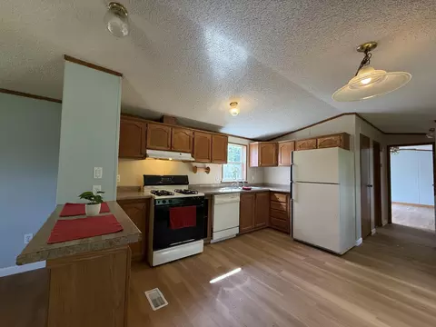 15 Michaels Way, Paris, ME 04281