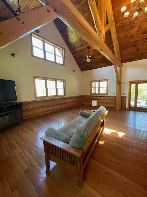 Living - 44 Holmes Ln, Cushing, ME 04563 photo 12 of 17