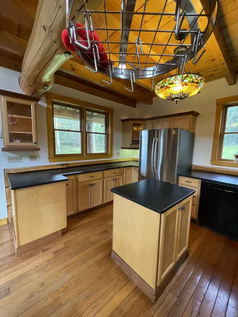 Kitchen - 44 Holmes Ln, Cushing, ME 04563 photo 6 of 9