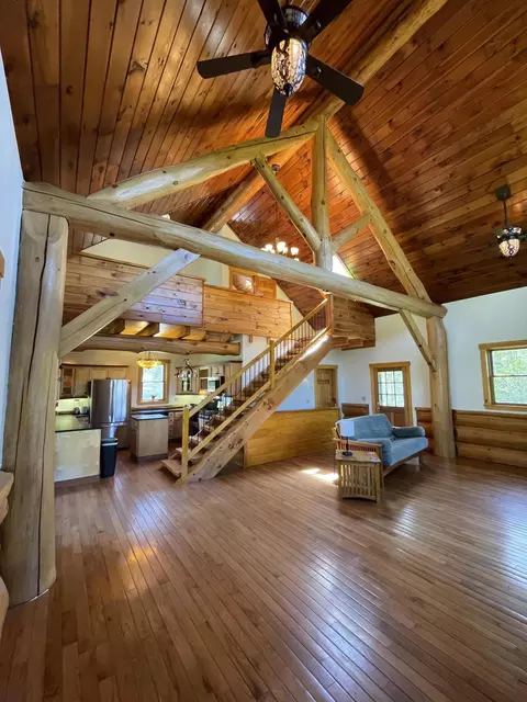 Living - 44 Holmes Ln, Cushing, ME 04563 photo 10 of 17