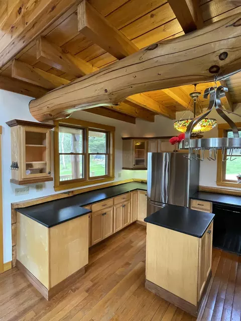 Kitchen - 44 Holmes Ln, Cushing, ME 04563 photo 4 of 9