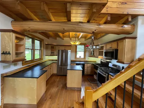 Kitchen - 44 Holmes Ln, Cushing, ME 04563 photo 1 of 9
