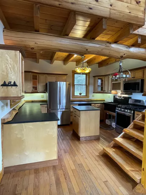 Kitchen - 44 Holmes Ln, Cushing, ME 04563 photo 8 of 9