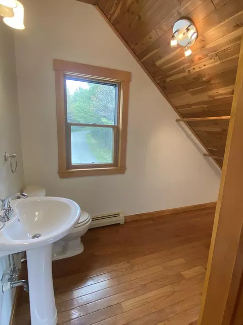 Bath - 44 Holmes Ln, Cushing, ME 04563 photo 4 of 4