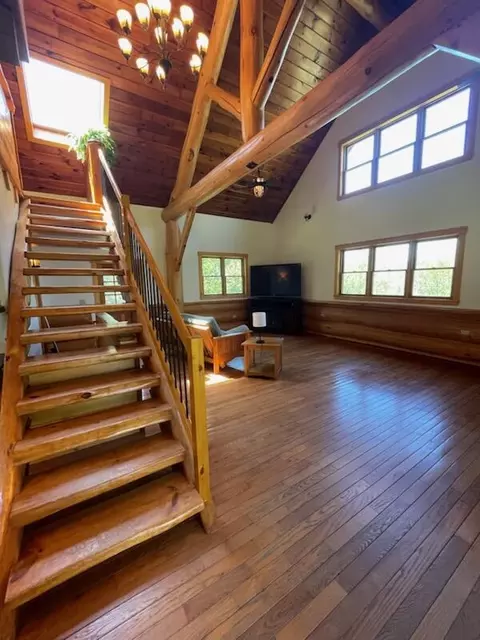 Living - 44 Holmes Ln, Cushing, ME 04563 photo 5 of 17