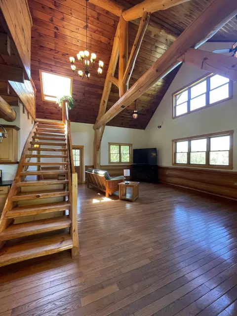 Living - 44 Holmes Ln, Cushing, ME 04563 photo 3 of 17