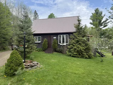 105 Cross Rd, Stetson, ME 04488