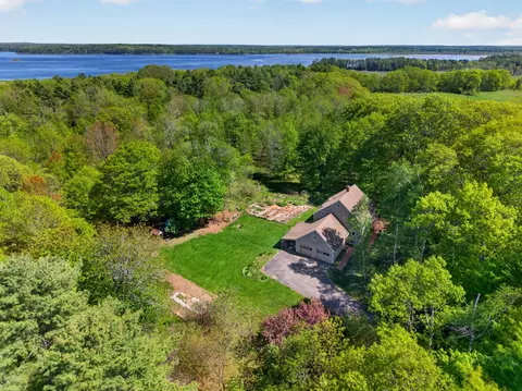 426 Bay Rd, Bowdoinham, ME 04008