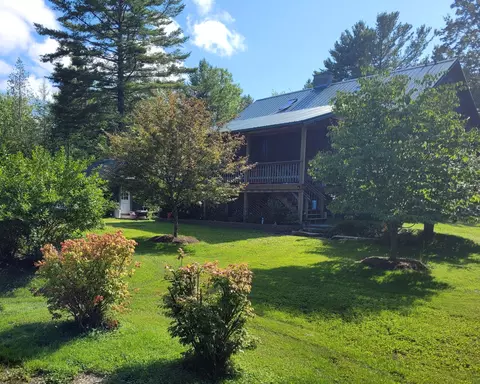1145 Moosewood Ln, Islesboro, ME 04848