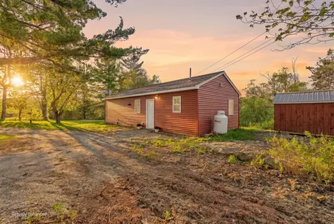 727 N Bend Rd, Surry, ME 04684
