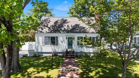 63 W Commonwealth Dr, Portland, ME 04103