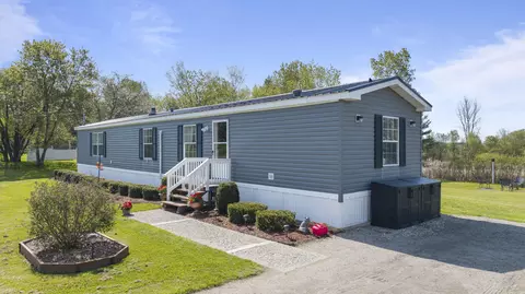 29 Shady Ln, Canaan, ME 04924