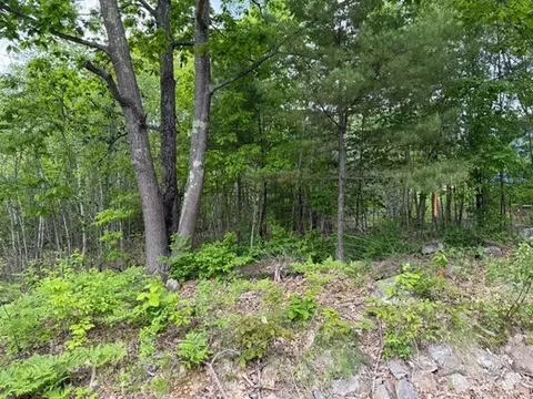 44 Whitefield Rd, Pittston, ME 04345