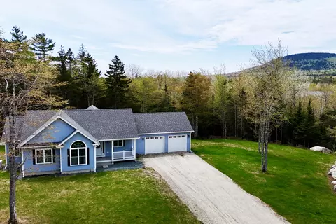 23 Prets Meadow Ln, Blue Hill, ME 04614