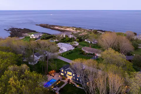 12 Reef Rd, Cape Elizabeth, ME 04107