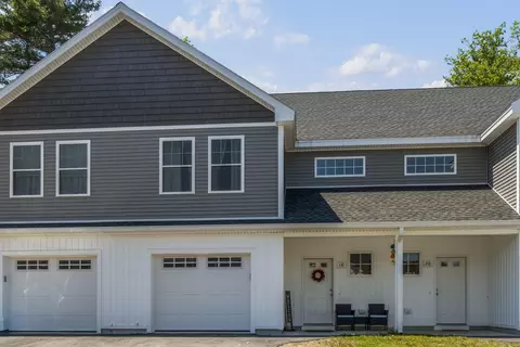 18 Sidetrack Ln #H2, Springvale, ME 04083