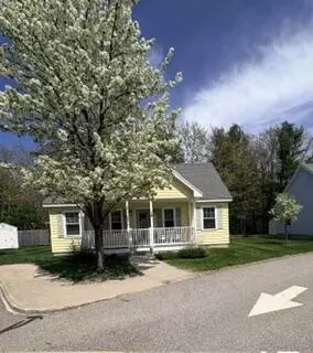 18 Summer Winds Dr #18, Old Orchard Beach, ME 04064