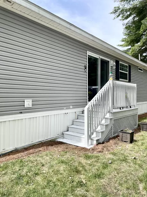 15 Iris Ct, Augusta, ME 04330 photo 3