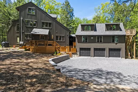 44 Johnson Rd, Windham, ME 04062