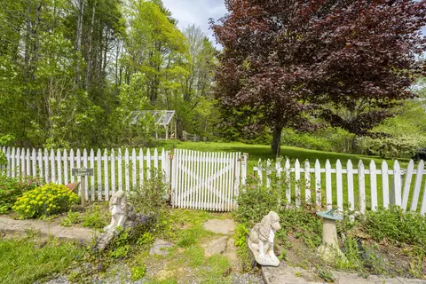 Exterior - 367 E Side Rd, Trevett, ME 04571 photo 12 of 14