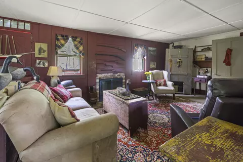 Living - 367 E Side Rd, Trevett, ME 04571 photo 5 of 6