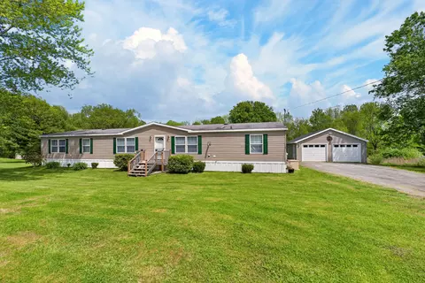 15 Kelly Ct, Sidney, ME 04330