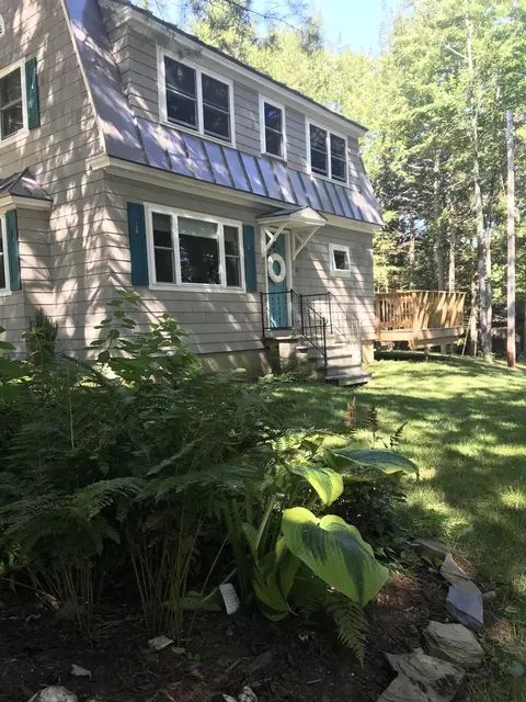 31 Salmon Rd, Madison, ME 04950