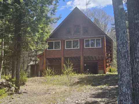 15 Ritchie Ln, Mount Chase, ME 04765