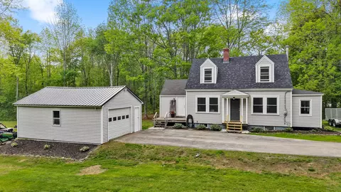 3190 Union St, Glenburn, ME 04401