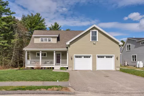2 Nicklaus Dr, Old Orchard Beach, ME 04064