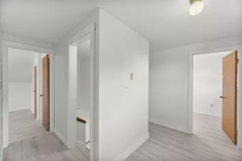 Entry Way - 826 Riverside, Augusta, ME 04330 photo 2 of 3