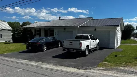 48 Yeaton St, Waterville, ME 04901