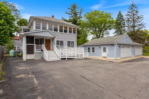 106 High St, Sanford, ME 04073