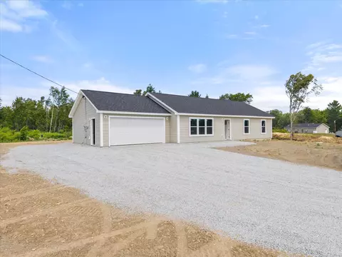 Exterior - 9 Blue Sky Dr, Levant, ME 04456 photo 2 of 5