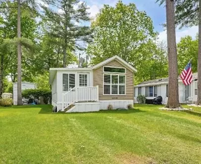 150 Chapel Rd #906, Wells, ME 04090