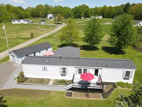 9 Smith Ln, Levant, ME 04456 photo 2