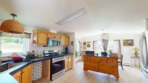 9 Smith Ln, Levant, ME 04456 photo 4