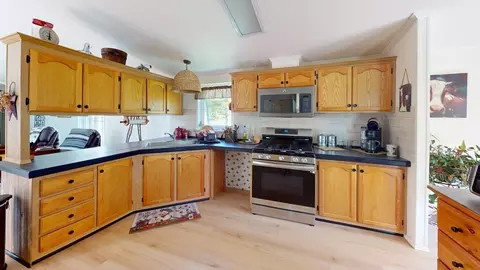 9 Smith Ln, Levant, ME 04456 photo 3