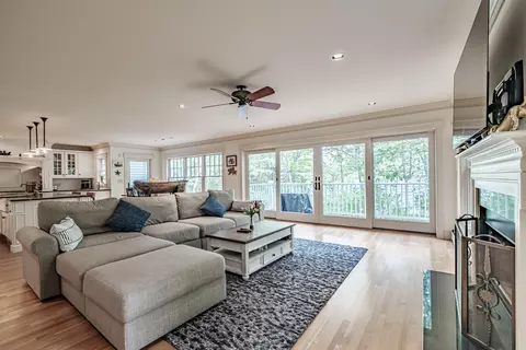 Living - 31 Painted Point Rd, Phippsburg, ME 04562 photo 1 of 6