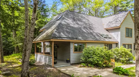 31 Concord Pl #31, Cape Elizabeth, ME 04107