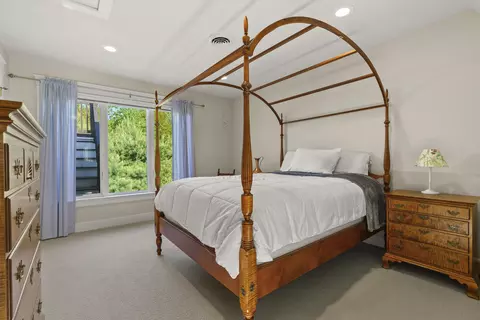 Bedroom - 84 Ocean Heights Ln, Ogunquit, ME 03907 photo 4 of 5