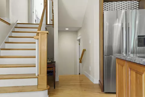 Entry Way - 84 Ocean Heights Ln, Ogunquit, ME 03907 photo 3 of 7