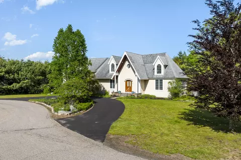 Exterior - 84 Ocean Heights Ln, Ogunquit, ME 03907 photo 1 of 11