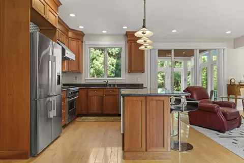 Kitchen - 84 Ocean Heights Ln, Ogunquit, ME 03907 photo 3 of 4