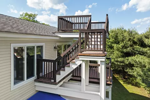 Exterior - 84 Ocean Heights Ln, Ogunquit, ME 03907 photo 10 of 11