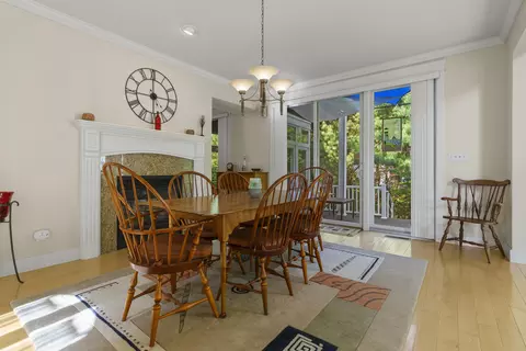Dining - 84 Ocean Heights Ln, Ogunquit, ME 03907 photo 4 of 4