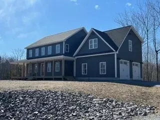 136 Tenny Hill Rd, Raymond, ME 04071