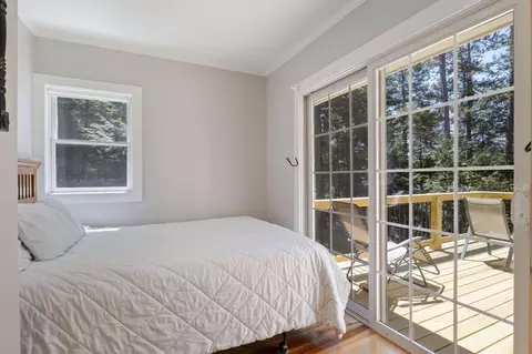 Bedroom - 33 E Shore Dr, Limerick, ME 04048 photo 4 of 6