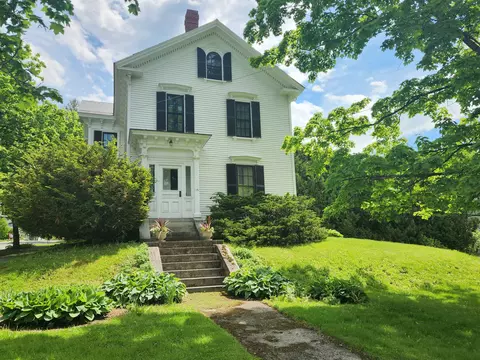 151 Kenduskeag Ave, Bangor, ME 04401