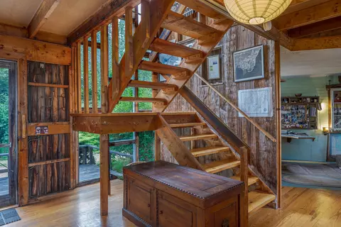 Entry Way - 163 Back Rd, Brooklin, ME 04616 photo 4 of 12